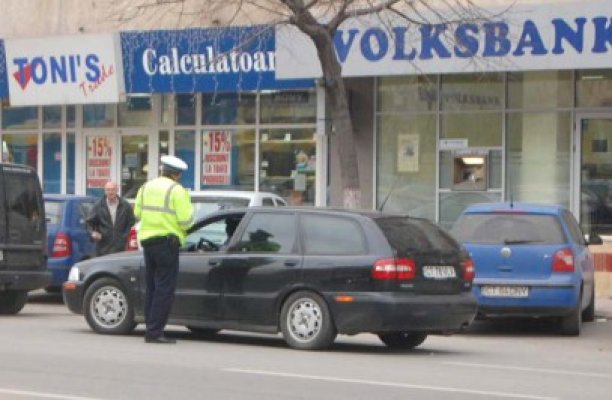 37 de permise auto, reţinute în 24 de ore